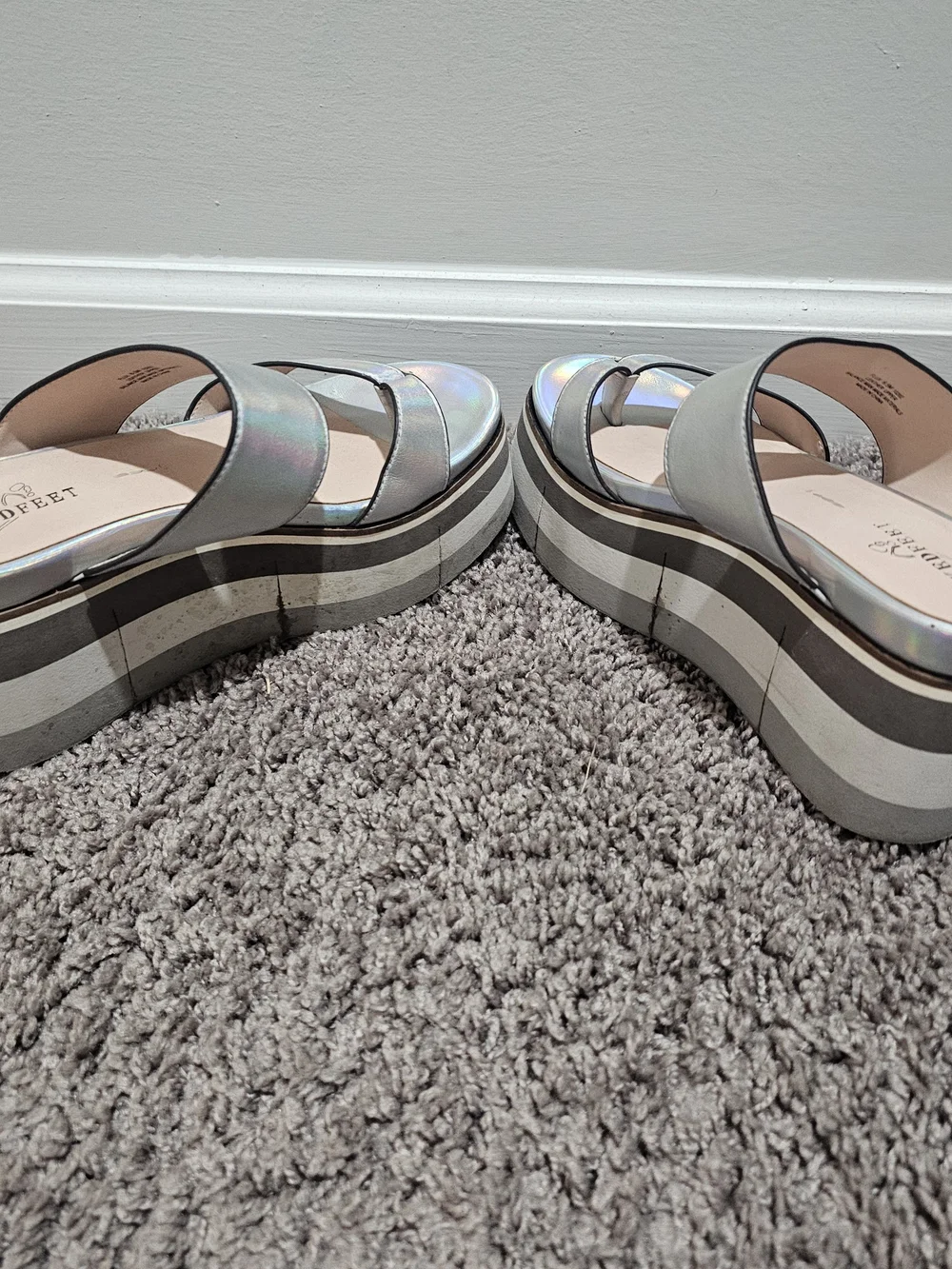 NAKED FEET Iridescent Platform Sandal - Silver SIZE 6.5 Space Age Nostalgia Y2k